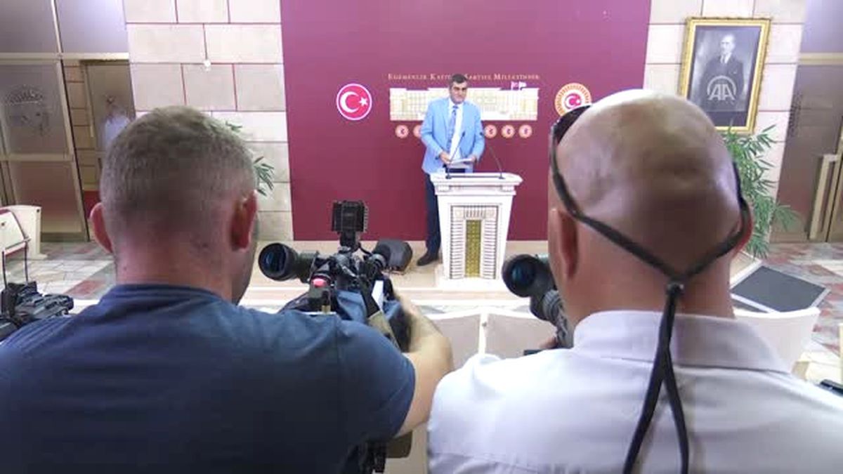 CHP İstanbul Milletvekili Şeker: 'Celal Çelik'in Bugün Fetö Bahanesiyle Gözaltına Alınması...