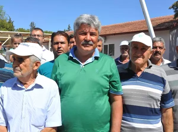 Datça'da MHP'den 22 İstifa Datça'da MHP'den 22 İstifa