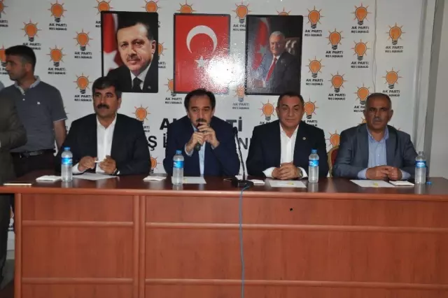 AK Parti'de Tanışma Toplantısı AK Parti'de Tanışma Toplantısı