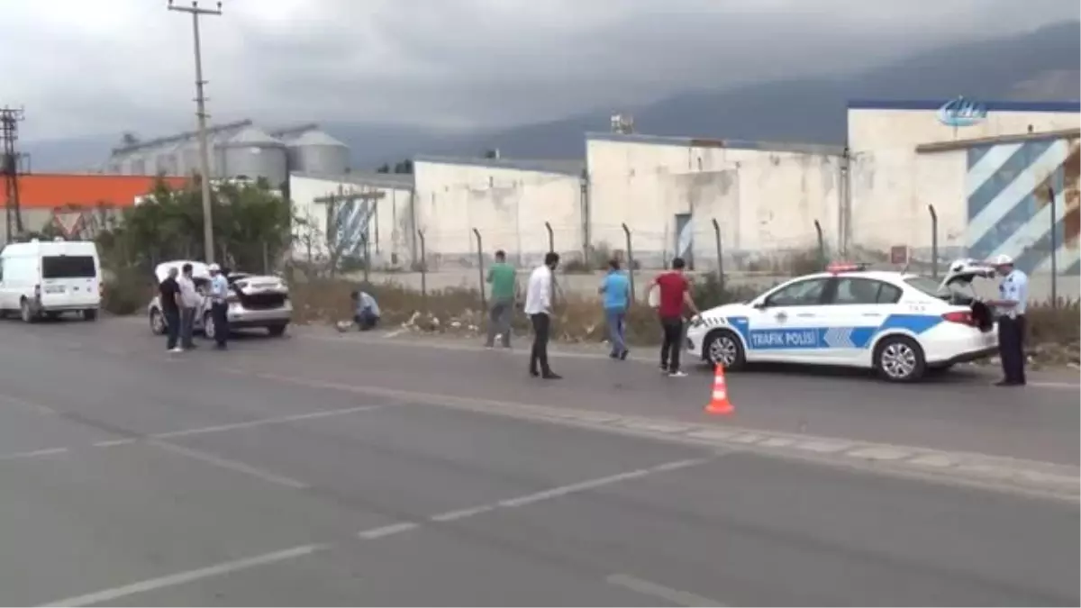 Seyir Halindeki Araçta Patlama: Bir Kişi Yaralandı- Aracın Bagajındaki Piknik Tüpünden Sızan Gaz...