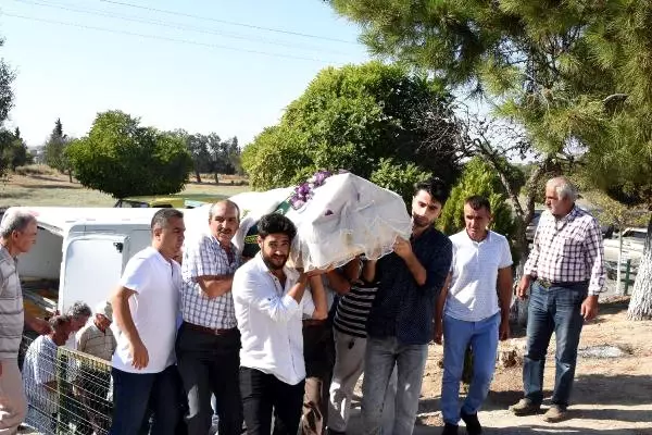 ABD'deki Kazada Ölen Didem, Gelinlikle Son Yolculuğuna Uğurlandı