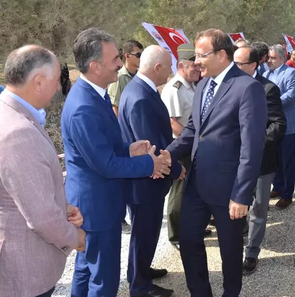 Başbakan Yardımcısı Çavuşoğlu, Gemlik'te Toplu Konut Temeli Attı