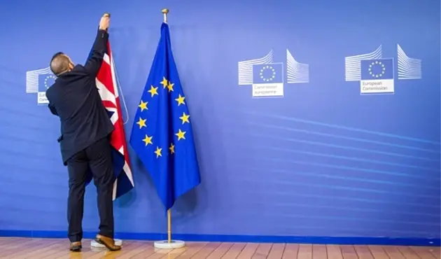 İngiliz Kabinesinde Brexit Çatlağı