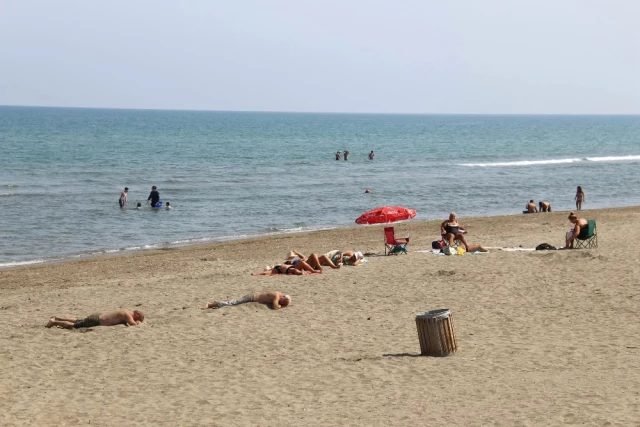 49 Yıl Sonra En Sıcak Eylül Ayı Yaşayan Samsunlular, Plajlara Akın Etti