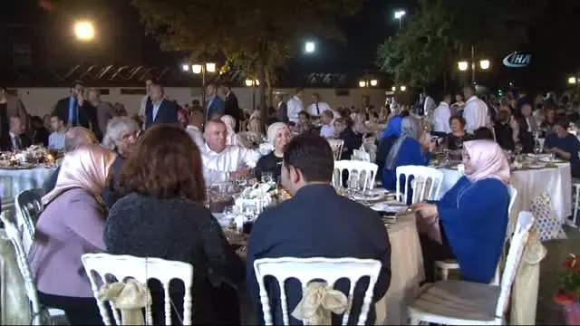 Trabzon Belediye Başkanı Orhan Fevzi Gümrükçüoğlu'nun Mutlu Günü Trabzon Belediye Başkanı Orhan Fevzi Gümrükçüoğlu'nun Mutlu Günü