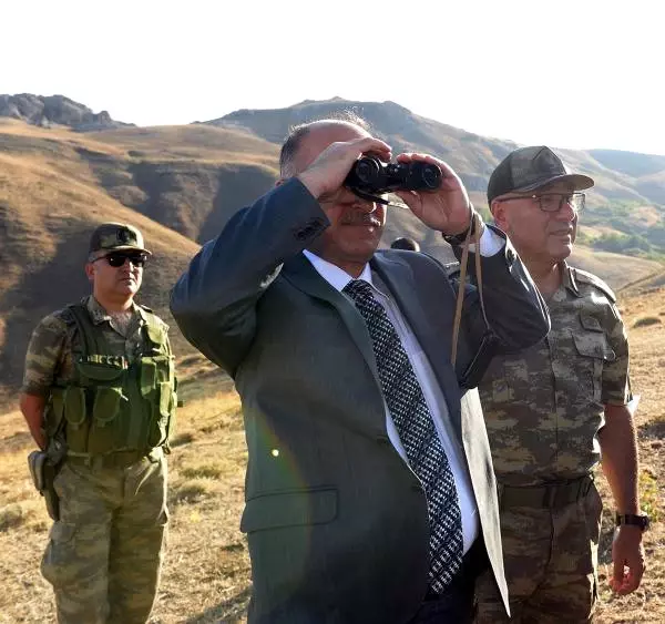 Vali Azizoğlu, Operasyon Bölgesinde Vali Azizoğlu, Operasyon Bölgesinde