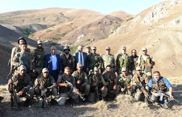 Vali Azizoğlu Operasyon Bölgesinde Vali Azizoğlu Operasyon Bölgesinde