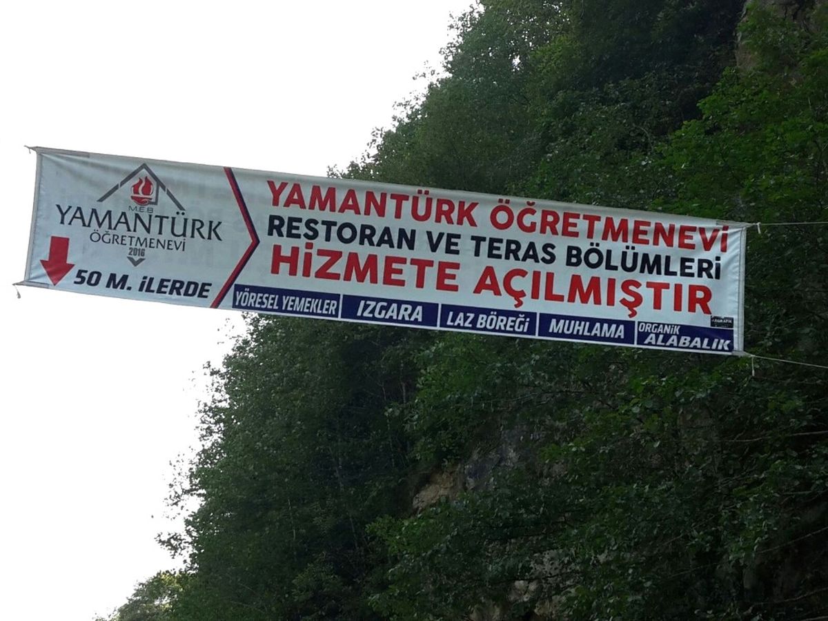Bu Öğretmenevi 50 Metre Geride