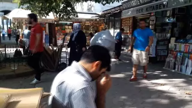 Kağıt Toplayıcısı Çocuk Yürek Burktu Kağıt Toplayıcısı Çocuk Yürek Burktu