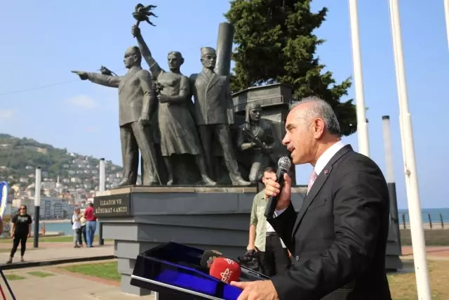 Atatürk'ün Ordu'ya Gelişinin 93'üncü Yıldönümü Kutlandı Atatürk'ün Ordu'ya Gelişinin 93'üncü Yıldönümü Kutlandı