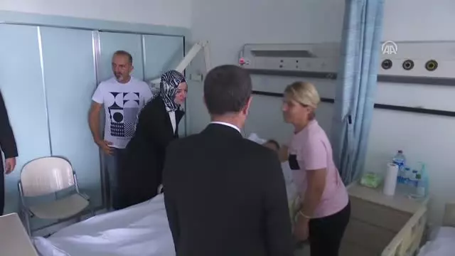 Bakanlardan Gazilere Ziyaret