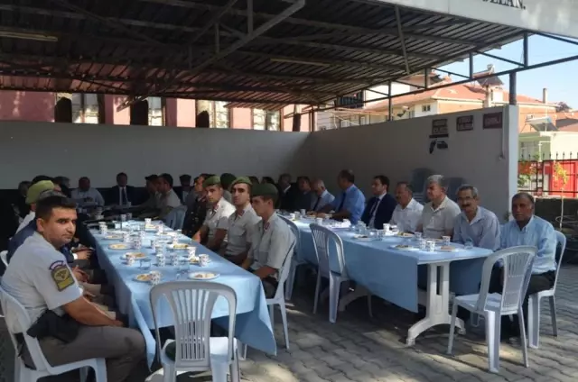 Gaziler Gününde Duygusal Anlar Gaziler Gününde Duygusal Anlar