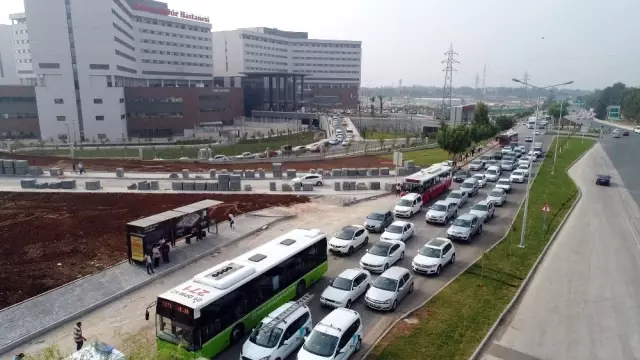 Adana Şehir Hastanesi'ne Kesintisiz Toplu Taşıma Hizmeti Adana Şehir Hastanesi'ne Kesintisiz Toplu Taşıma Hizmeti