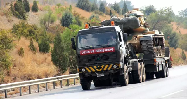 Afrin'e Kara Operasyonu mu! Obüslerden Sonra Şimdi de Tanklar Gitti