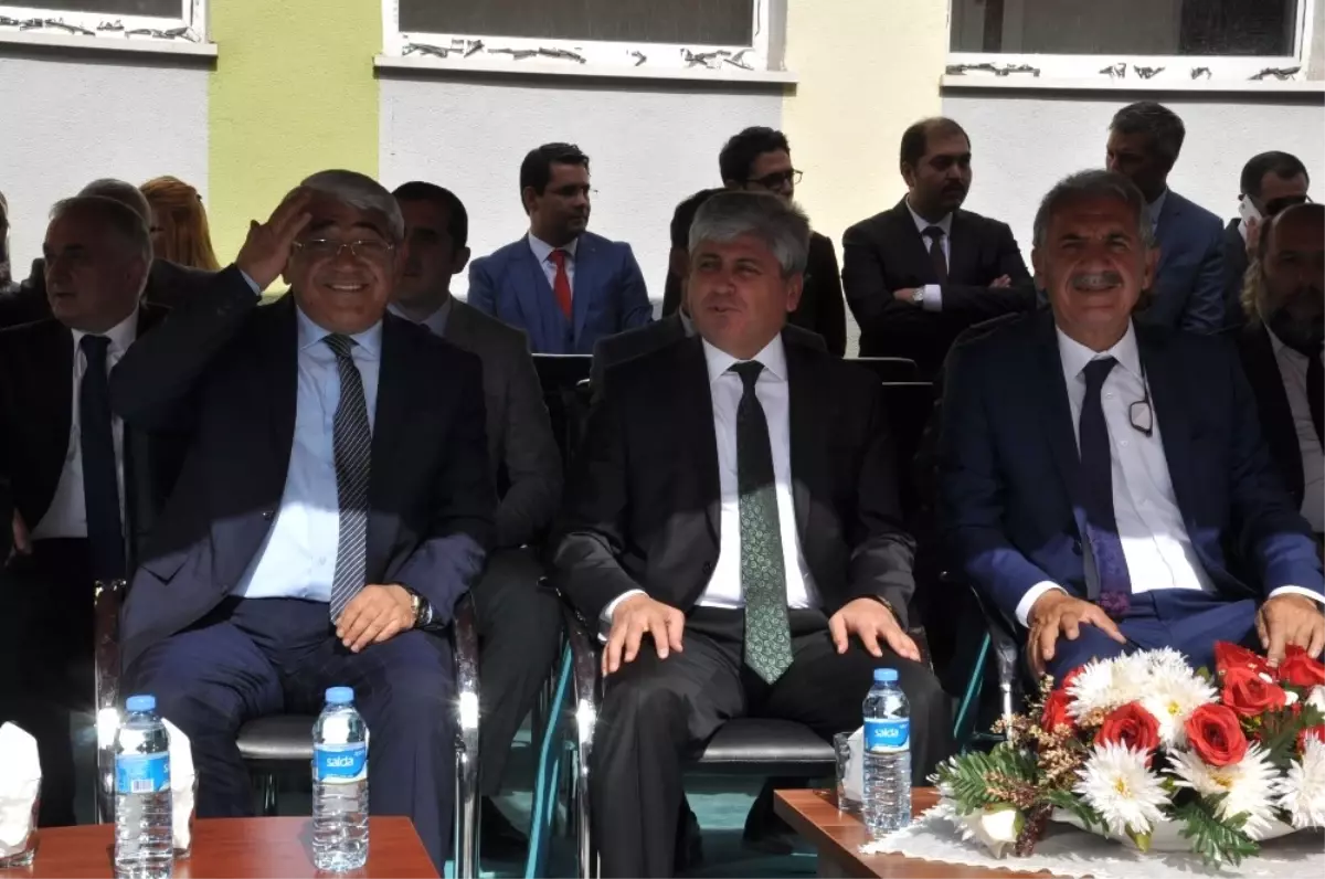 Kars'ta İlköğretim Haftası Etkinliği