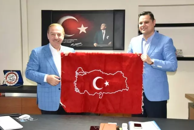 Başkan Kadıoğlu'ndan İpekyolu Belediyesine Ziyaret Başkan Kadıoğlu'ndan İpekyolu Belediyesine Ziyaret