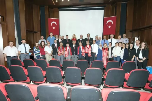 Şehit ve Gazi Yakınlarının Duygu Dolu Buluşması Şehit ve Gazi Yakınlarının Duygu Dolu Buluşması