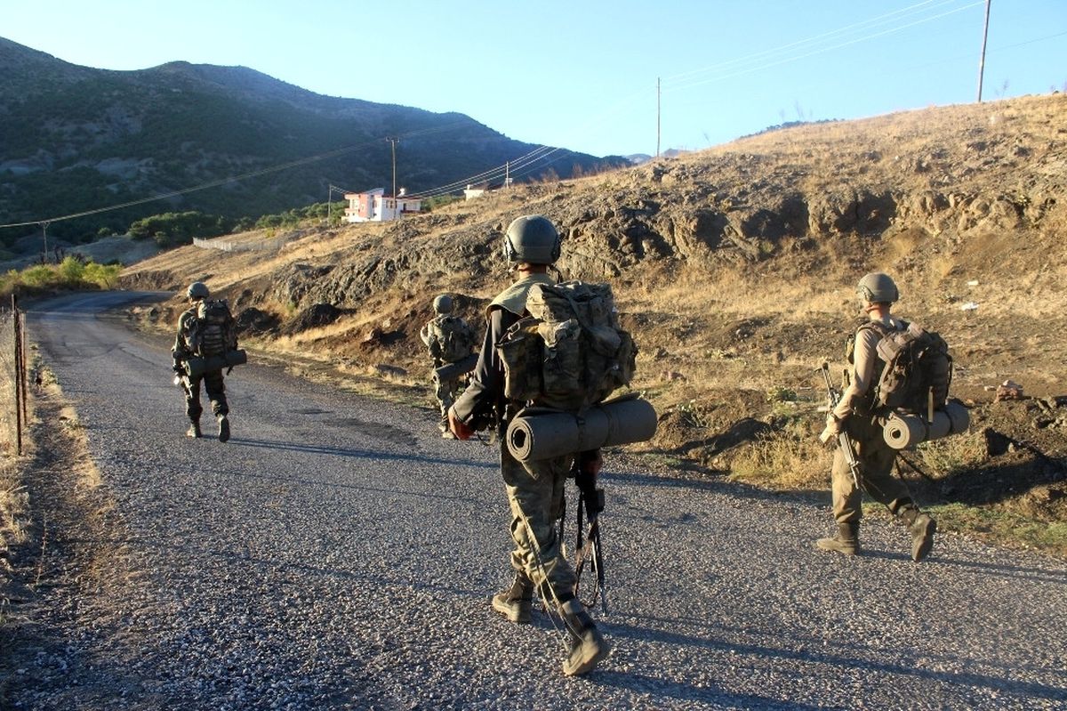 6 Terörist Ölü, 1'i Sağ Ele Geçirildi