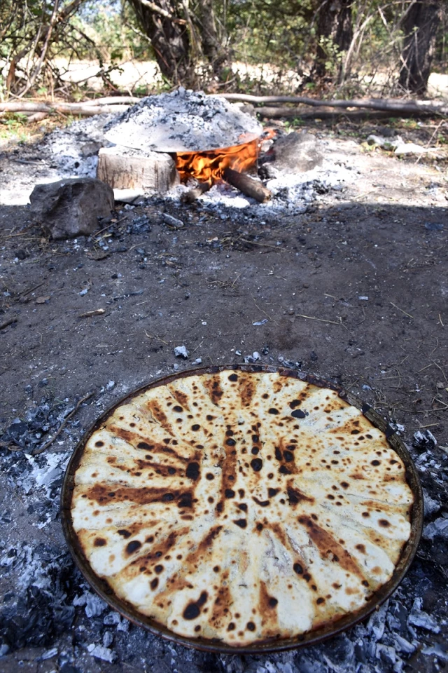 Arnavutların Asırlık Lezzeti &quot;Fliya Böreği&quot; Haberler