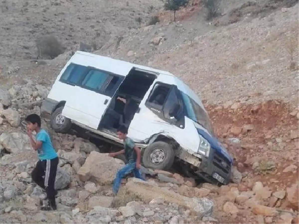 Çelikhan'da Kaza: 11 Yaralı