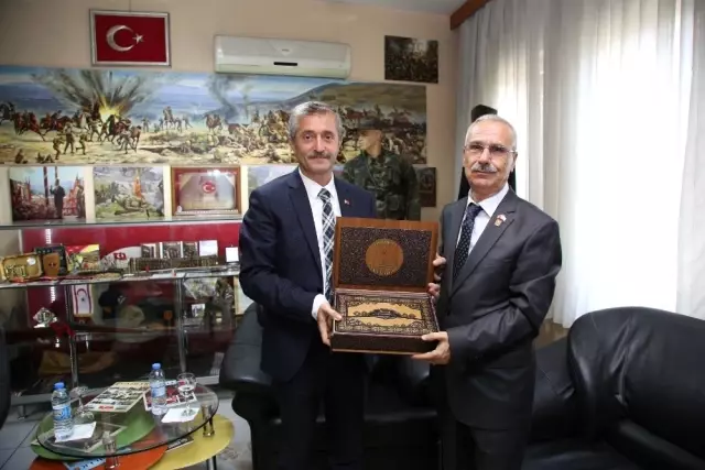 Tahmazoğlu, Gazileri Ziyaret Etti Tahmazoğlu, Gazileri Ziyaret Etti
