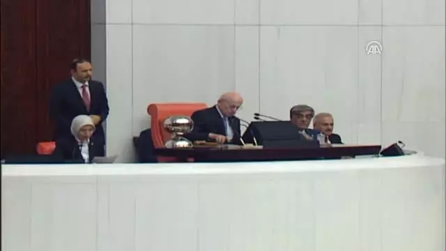 TBMM Genel Kurulu, Irak ve Suriye Tezkeresini Görüşmek İçin Olağanüstü Toplandı (2) TBMM Genel Kurulu, Irak ve Suriye Tezkeresini Görüşmek İçin Olağanüstü Toplandı (2)