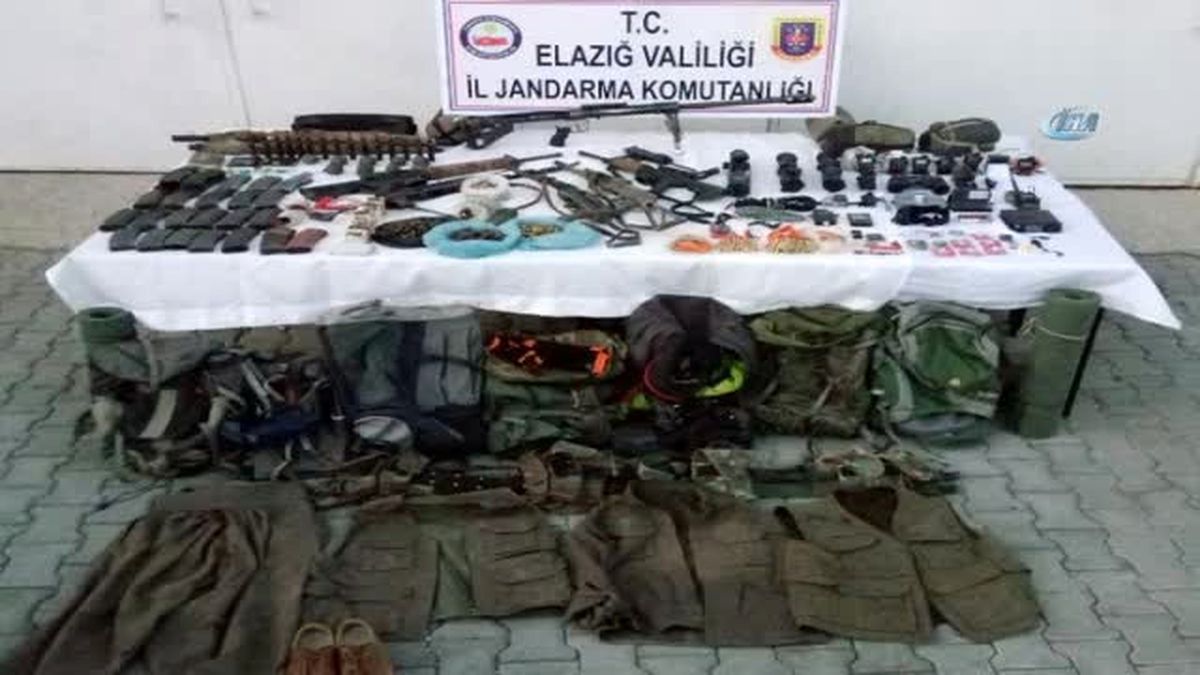 Etkisiz Hale Getirilen Teröristlerin Üzeri Cephanelik Adeta Çıktı