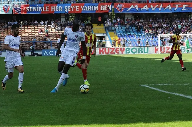 Evkur Malatyaspor Deplasmanda 4 Golle Kazandı Evkur Malatyaspor Deplasmanda 4 Golle Kazandı