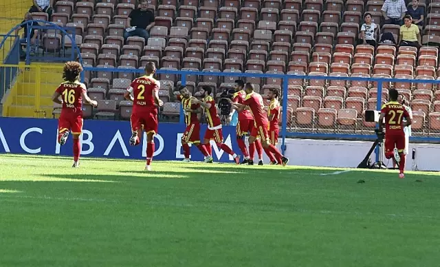 Süper Lig: K.karabükspor: 0 - E.y. Malatyaspor: 3 (İlk Yarı ) Süper Lig: K.karabükspor: 0 - E.y. Malatyaspor: 3 (İlk Yarı )