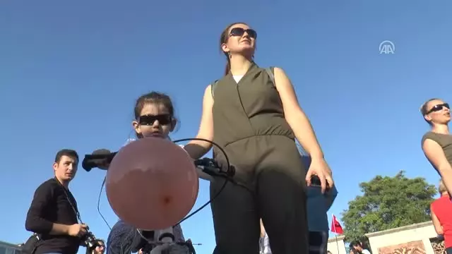 Süslü Kadınlar Bisiklet Turu' Süslü Kadınlar Bisiklet Turu'