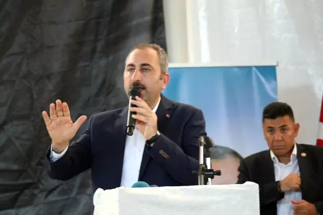 Bakan Gül: Akan Kanlara Karşı Bir Şey Yapmanın Vakti Geldi