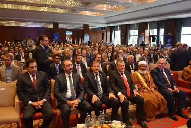 Hakan Çavuşoğlu, Bursa'da Mecelle Konferansı'na Katıldı