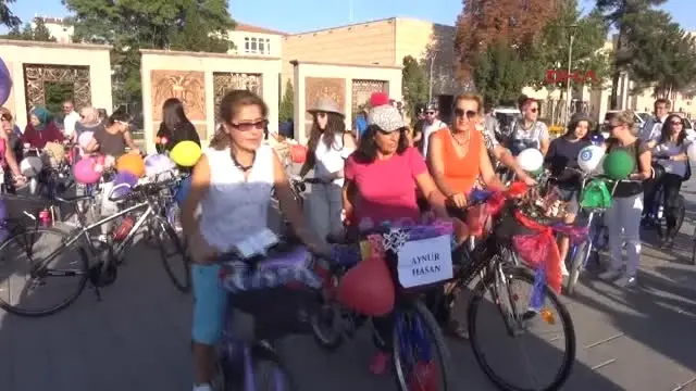 Kayseri Süslü Kadınlar Pedal Çevirdi Kayseri Süslü Kadınlar Pedal Çevirdi