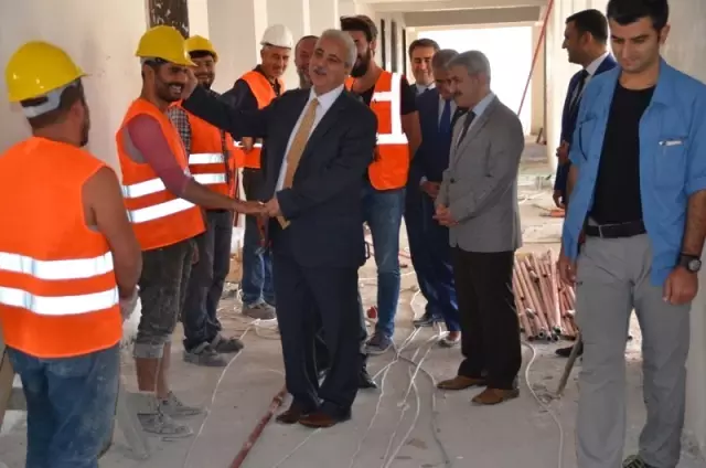 Vali Güvençer Akhisar'da Temaslarda Bulundu Vali Güvençer Akhisar'da Temaslarda Bulundu