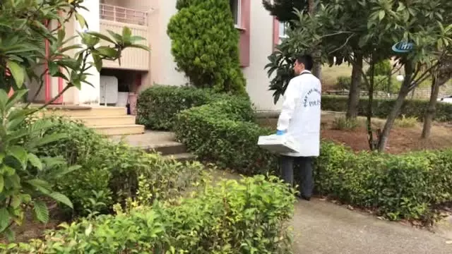 Sakarya'da Polis Memuru Kendini Astı Sakarya'da Polis Memuru Kendini Astı