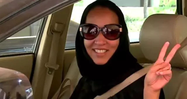Suudi Arabistan'da Bir Devir Kapanıyor, Kadınlar Artık Araç Kullanabilecek!
