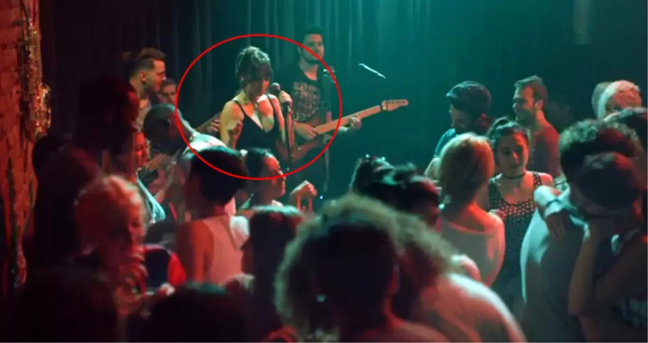 Aslı Enver'in Göğüs Estetiği Yaptırdığını İzleyici Fark Etti