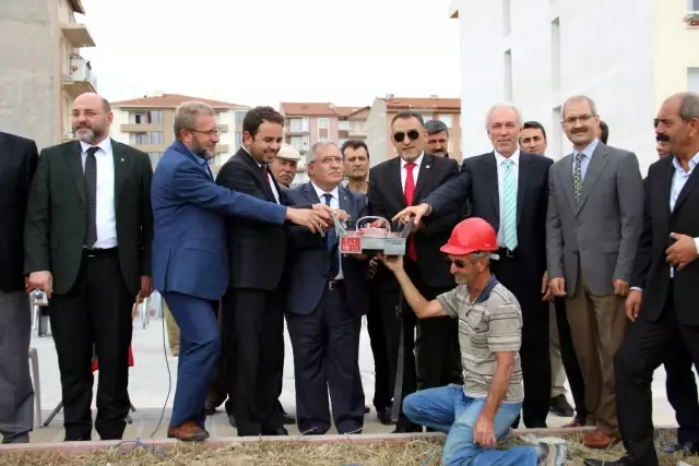 Hazer Dinari Camii'nin Temeli Törenle Atıldı Hazer Dinari Camii'nin Temeli Törenle Atıldı