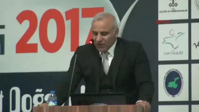 Van 8'inci Turizm ve Seyahat Fuarı Kapılarını Açtı Van 8'inci Turizm ve Seyahat Fuarı Kapılarını Açtı