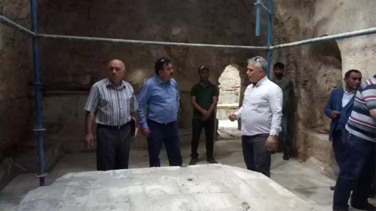 Kütahya'da 450 Yıllık Tarihi Lala Hüseyin Paşa Hamamı, Eski İhtişamına Yeniden Kavuşuyor