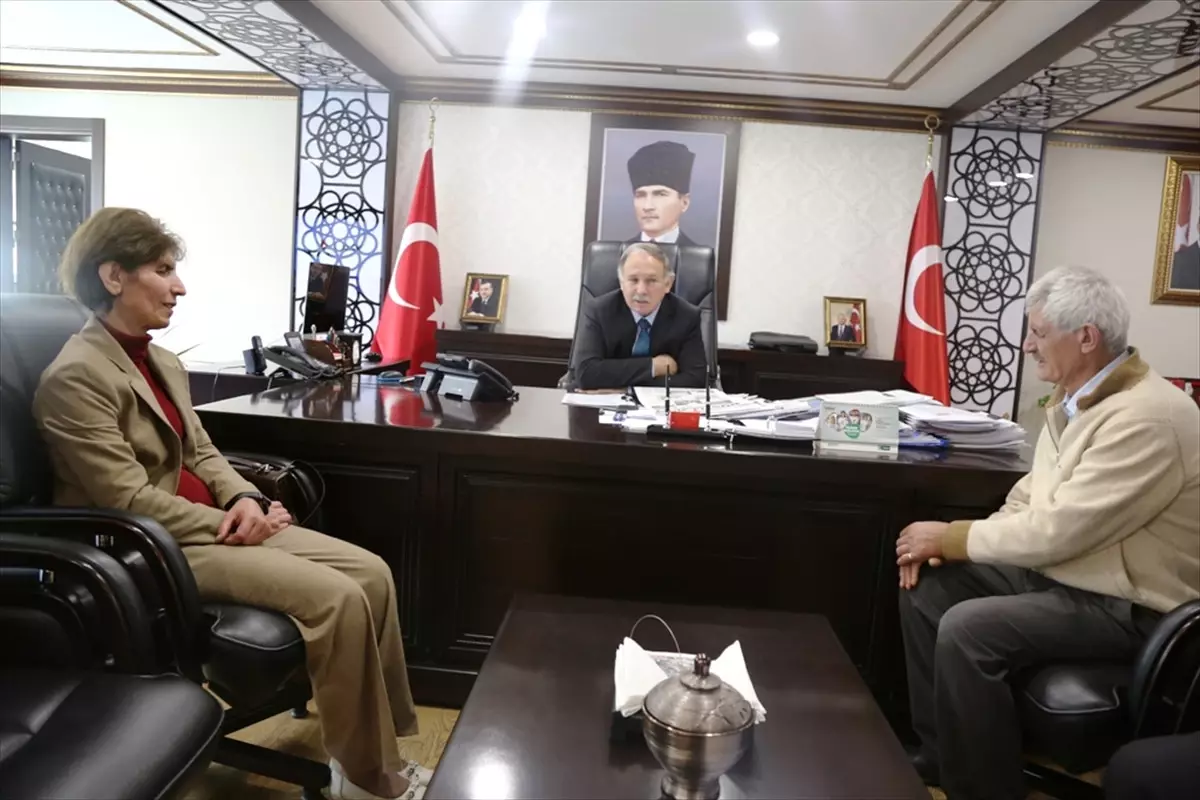 Vali Doğanay, Görme Engelli Kardeşlerle Görüştü