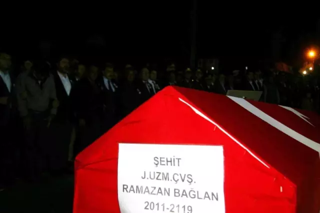 Ağrı Şehidi Son Yolculuğuna Uğurlandı Ağrı Şehidi Son Yolculuğuna Uğurlandı