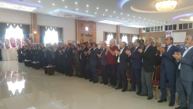 Altıntaş'ta AK Parti'nin Yeni İlçe Başkanı Cihangir Dönmez Oldu Altıntaş'ta AK Parti'nin Yeni İlçe Başkanı Cihangir Dönmez Oldu