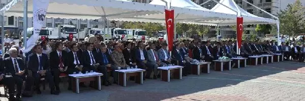 Kovancılar'da Toplu Açılış ve Temel Atma Töreni Kovancılar'da Toplu Açılış ve Temel Atma Töreni