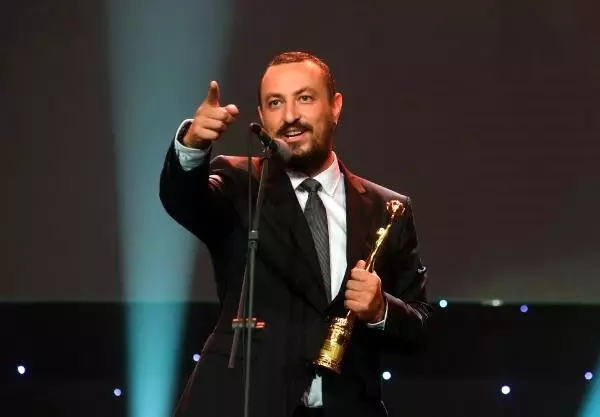 Festivale Onur Ünlü ve Onur Saylak Damgası