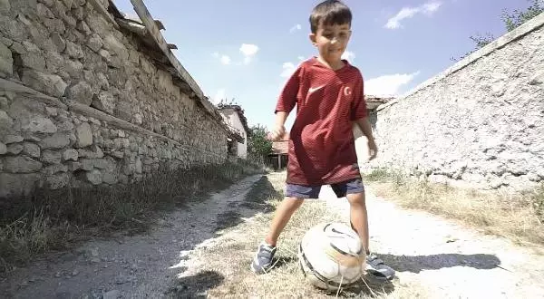 Milli Takım Çocuk Kulübü, Ata'nın Hayalini Gerçekleştirdi Milli Takım Çocuk Kulübü, Ata'nın Hayalini Gerçekleştirdi