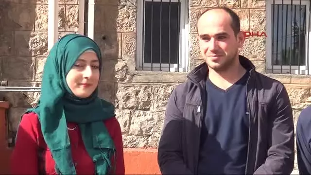 Halk Otobüsünde Ayakta Yolculuk Eden Madencilere, Kaplıca Tatili Hediye Edildi Halk Otobüsünde Ayakta Yolculuk Eden Madencilere, Kaplıca Tatili Hediye Edildi