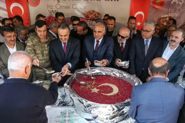 Cumhurbaşkanlığından Vatandaşlara Aşure İkramı Cumhurbaşkanlığından Vatandaşlara Aşure İkramı