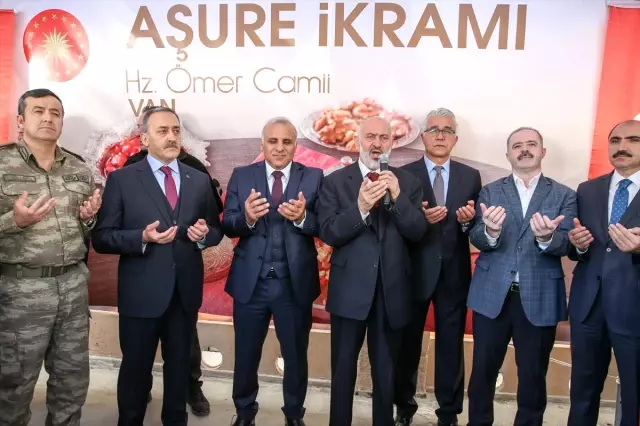 Cumhurbaşkanlığından Vatandaşlara Aşure İkramı Cumhurbaşkanlığından Vatandaşlara Aşure İkramı