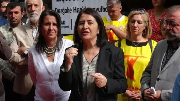 Hdp Eş Genel Başkanı Kemalbay, Tunceli'de Aşure Dağıttı
